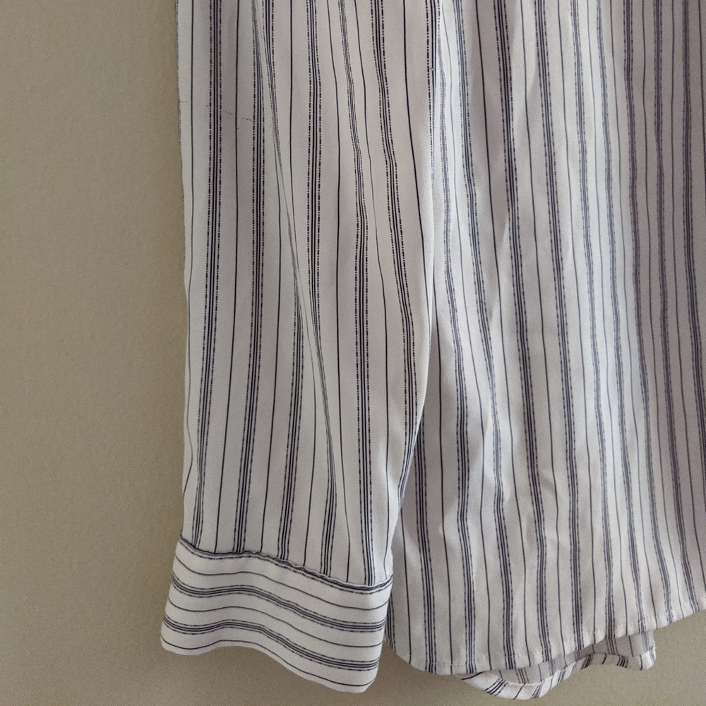 Ann Taylor - Picture 4 of 7